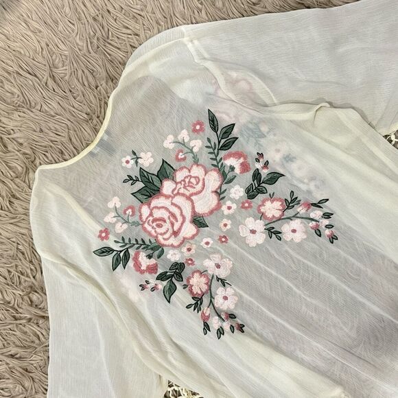 Torrid embroidered fringe kimono size Large (00 torrid) - Picture 4 of 5